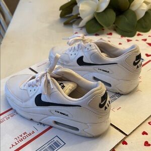 🔥Nike Women's Athletic Shoes - White